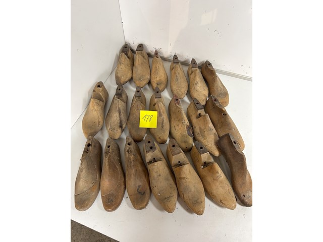 20 houten schoenmallen - afbeelding 1 van  3