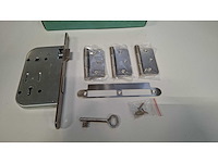 20 inox sloten + 60 inox scharnieren - afbeelding 1 van  3