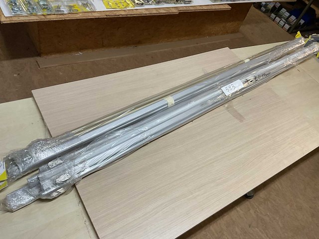 20 kast stokken voor kapstokken - afbeelding 1 van  5