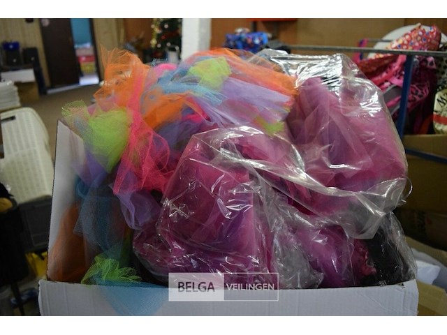 ±20 kinder verkleedpakjes - afbeelding 1 van  3