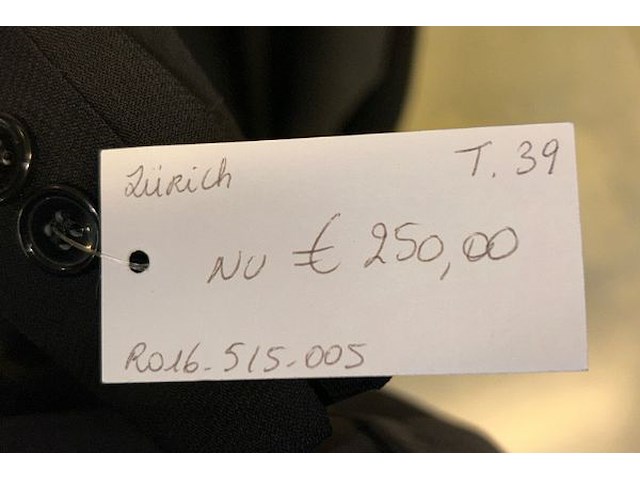 20 kostuums - afbeelding 7 van  8