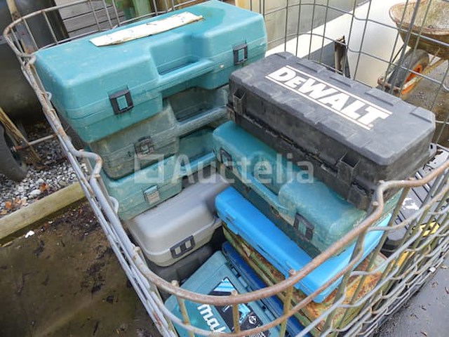 20 lege koffers en gereedschapskoffers - afbeelding 2 van  4