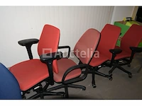 20 ongelijke stoelen en fauteuils - afbeelding 3 van  6