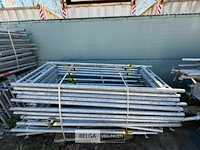 ± 20 opbouwframes - afbeelding 1 van  2
