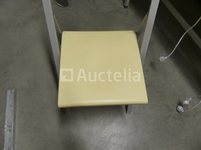 20 plastic stoelen - afbeelding 3 van  6