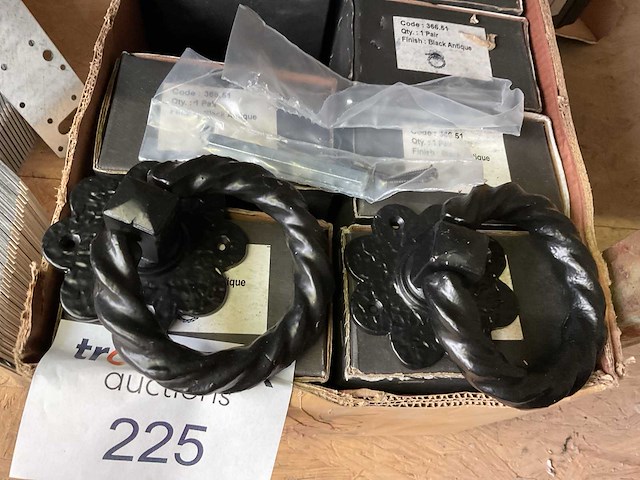 20 rustieke zwarte deurkloppers - afbeelding 2 van  4