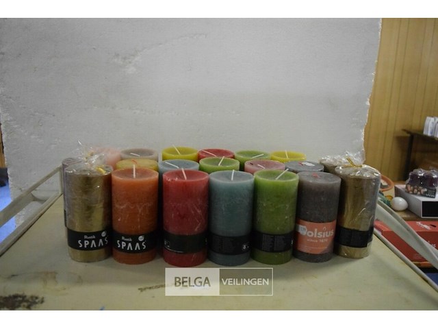 ±20 spaas kaarsen div kleuren - afbeelding 1 van  2