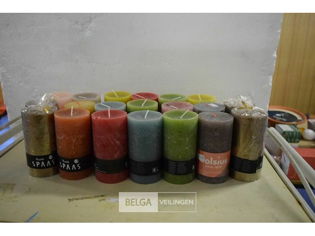 ±20 spaas kaarsen div kleuren - afbeelding 1 van  2