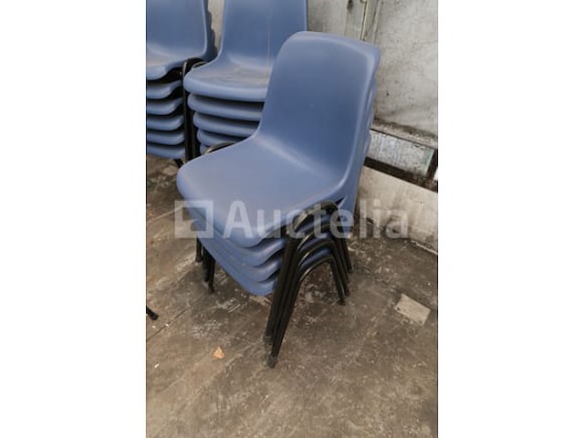 20 stapelbare stoelen - afbeelding 1 van  6