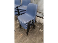 20 stapelbare stoelen - afbeelding 1 van  6