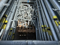 ± 20 steiger voetspindels galva
