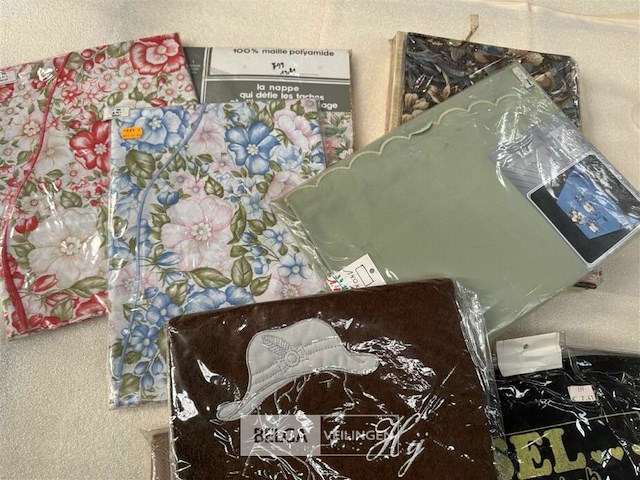 ± 20 tafellakens - afbeelding 3 van  4