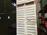 ± 20 transportbakken stapelbaar - afbeelding 1 van  2