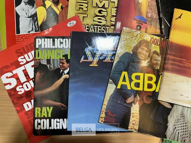± 20 various artists/bands vinyl singels - afbeelding 1 van  4