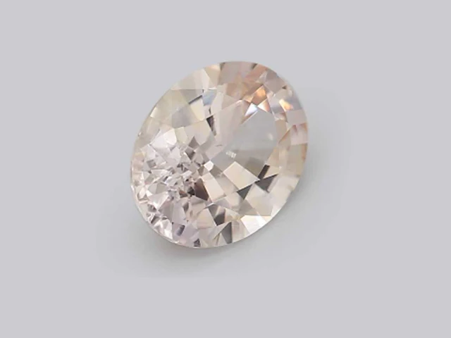 2,00 ct ovaal gesneden lichtroze topaas – misty rose - afbeelding 1 van  3