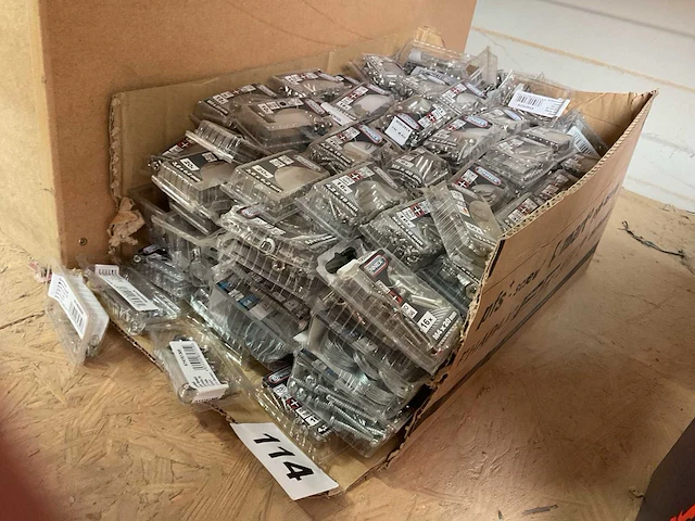200 doosjes inox bevestigingen - afbeelding 6 van  7