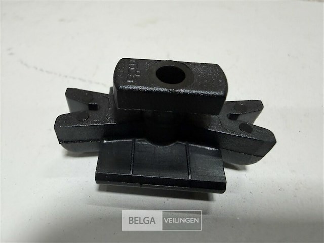 ± 200 montageclips terrafina - afbeelding 1 van  4