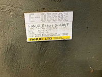 2000 - fanuc s-430i f welding robot - afbeelding 16 van  23
