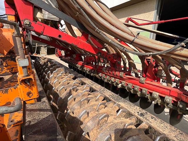 2000 accord / falc da-s pneumatische + roterende harrow zaaimachine - afbeelding 3 van  19