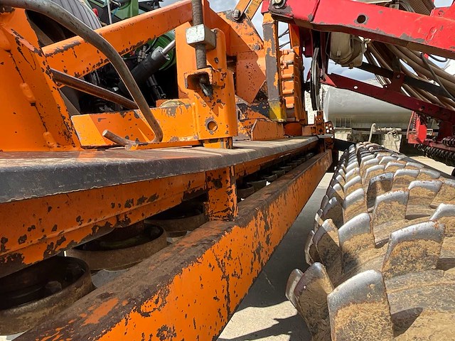2000 accord / falc da-s pneumatische + roterende harrow zaaimachine - afbeelding 10 van  19