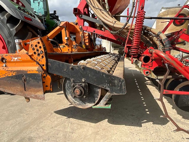 2000 accord / falc da-s pneumatische + roterende harrow zaaimachine - afbeelding 19 van  19