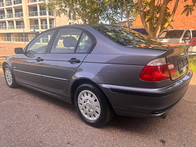 2000 bmw 318i - zo meenemen | handelaar | export - afbeelding 8 van  14