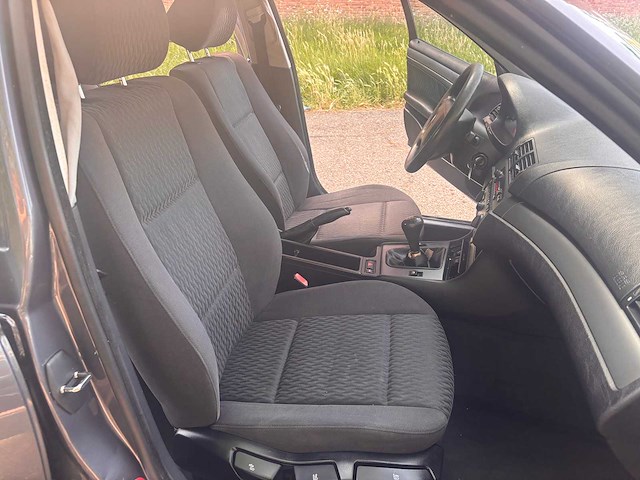 2000 bmw 318i - zo meenemen | handelaar | export - afbeelding 2 van  3