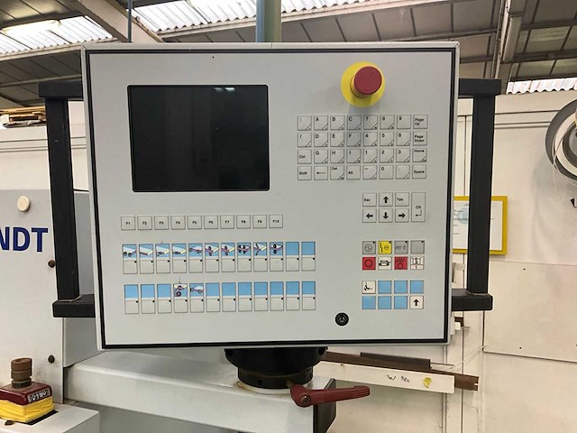 2000 brandt kd79/2cf kantenlijmmachines cnc - afbeelding 11 van  15