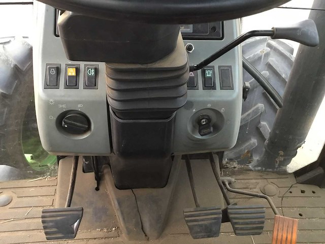 2000 case mx135 landbouwtractor - afbeelding 9 van  24