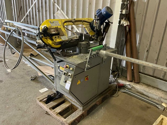 2000 fmb triton metalen horizontale bandzaagmachine - afbeelding 1 van  13