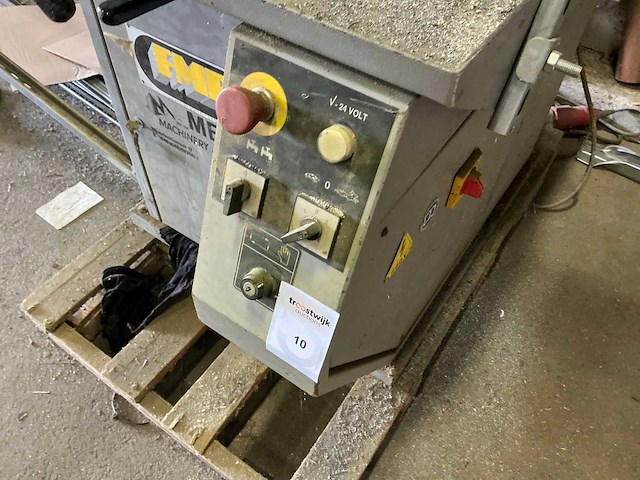 2000 fmb triton metalen horizontale bandzaagmachine - afbeelding 8 van  13