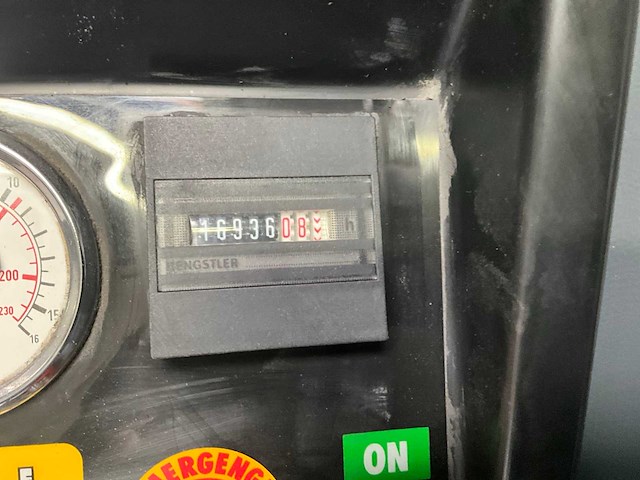 2000 force tkd15/300 schroefcompressor - afbeelding 2 van  3