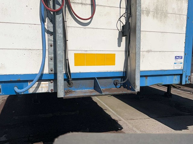 2000 hrd trailer - afbeelding 14 van  21