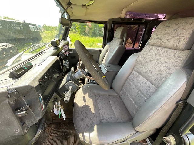 2000 land rover defender 110 td5 personenauto - afbeelding 12 van  24