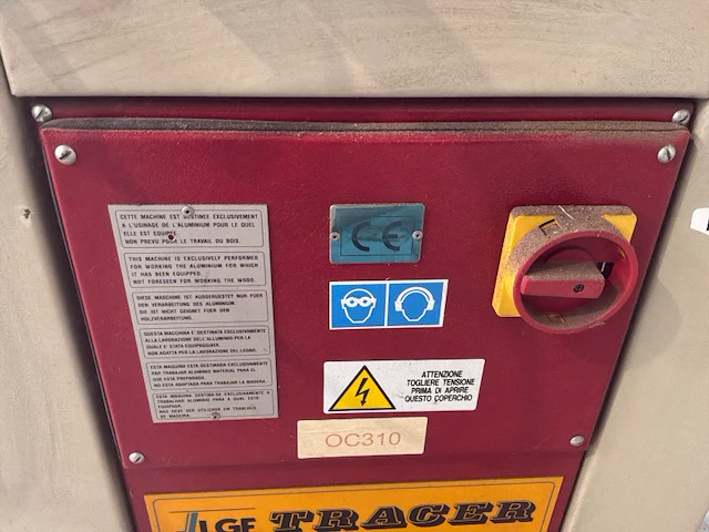 2000 lgf tracer enkelkops kopieerfreesmachine - afbeelding 10 van  11