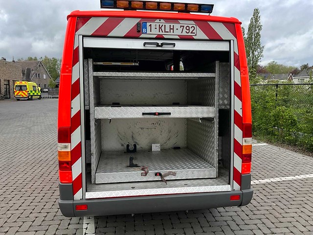 2000 mercedes benz 312d brandweerwagen bestelwagen - afbeelding 11 van  16