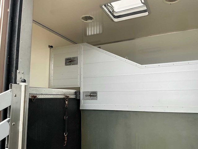 2000 mercedes-benz 815 paardenwagen - afbeelding 31 van  67
