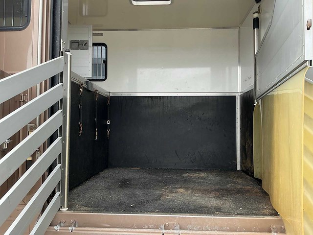 2000 mercedes-benz 815 paardenwagen - afbeelding 37 van  67