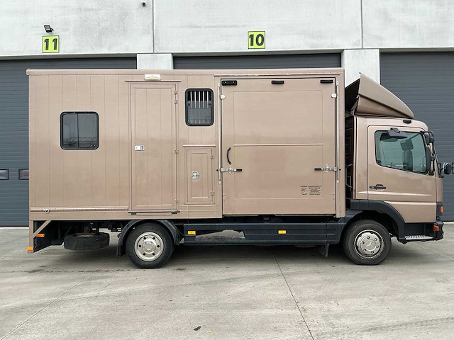 2000 mercedes-benz 815 paardenwagen - afbeelding 34 van  67