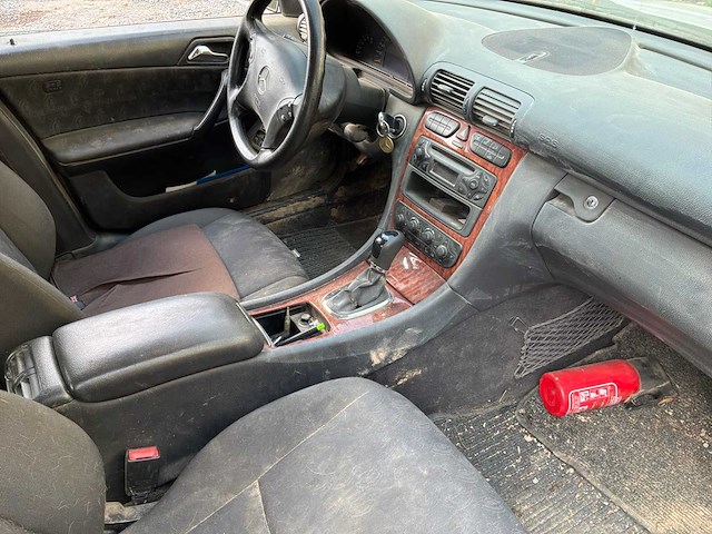 2000 mercedes c220 cdi sedan - afbeelding 14 van  17