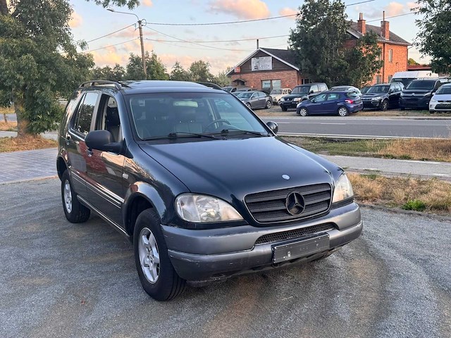 2000 mercedes ml270 - afbeelding 12 van  23