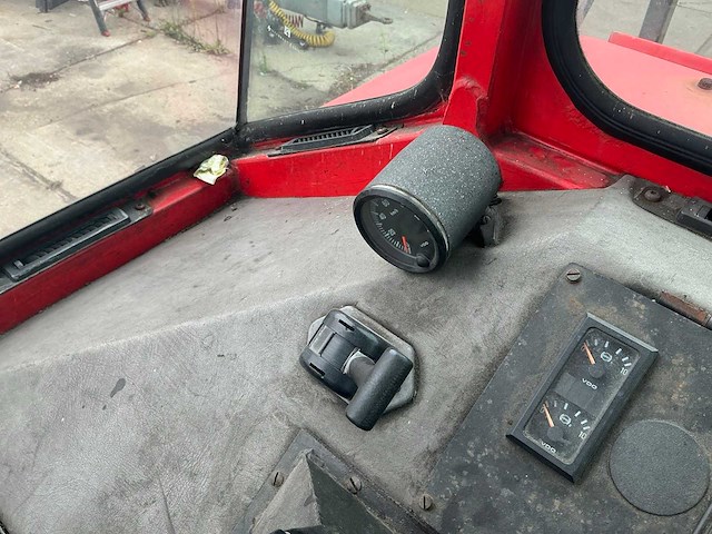 2000 mol yt200 4x2 terminal trekker (74023-38) - afbeelding 9 van  19