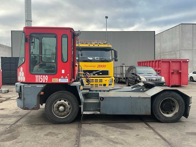 2000 mol yt200 4x2 terminal trekker (74023-38) - afbeelding 18 van  19