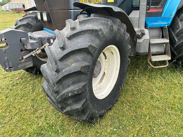 2000 new holland 8670 dt 4wd landbouwtractor - afbeelding 19 van  45