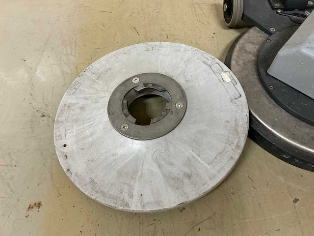 2000 nilfisk 421 a vloerreiniger - afbeelding 7 van  10