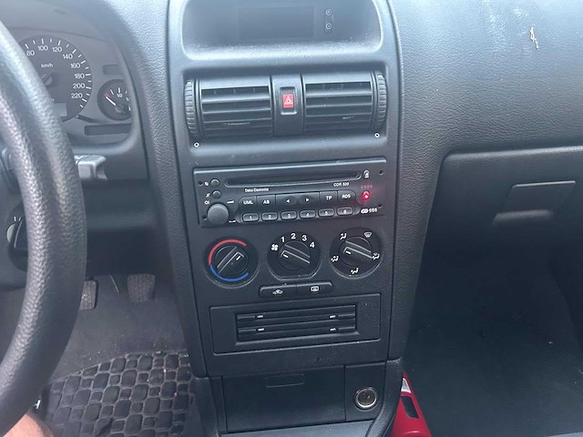 2000 opel astra 1.4 16v - schuifdak - afbeelding 5 van  19