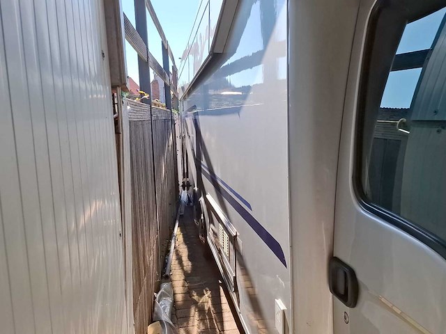 2000 renault stevens vrachtwagen - afbeelding 1 van  6