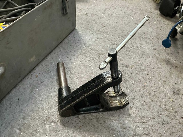 2000 ridgid 690 draadsnijmachine - afbeelding 8 van  9