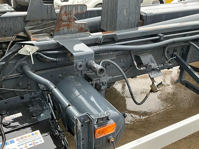 2000 scania vrachtwagen haaksysteem - functioneel - afbeelding 4 van  56