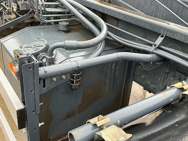 2000 scania vrachtwagen haaksysteem - functioneel - afbeelding 11 van  56